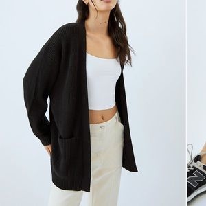 Wilfred (Aritzia) Unwind Sweater - Black